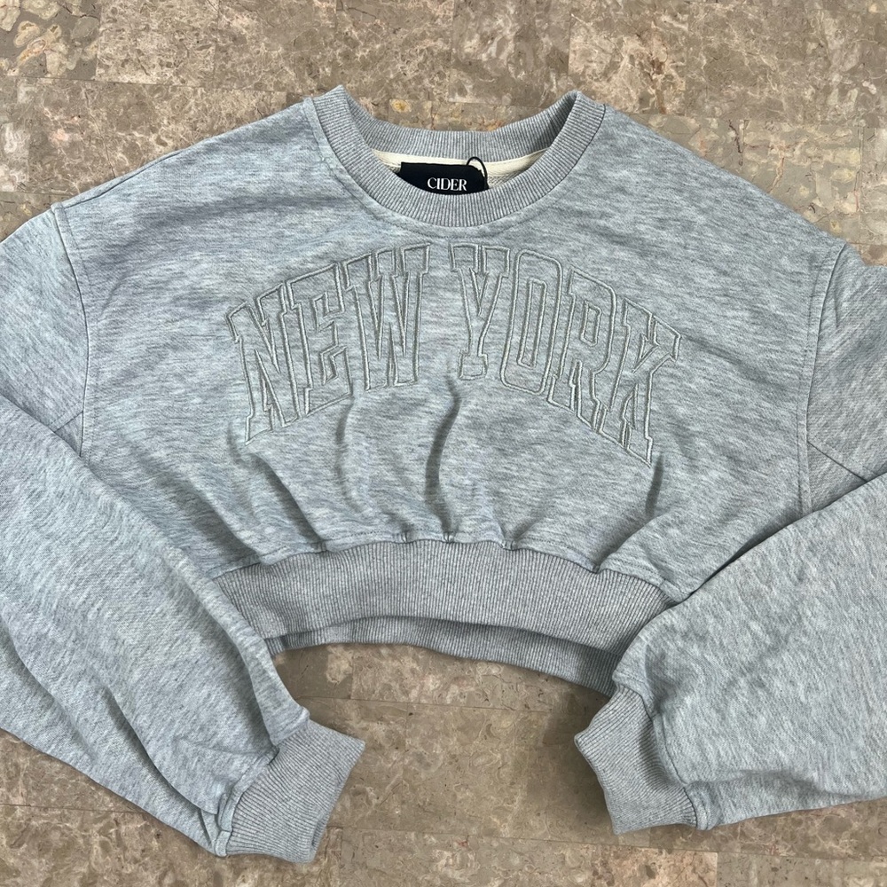 NWT Cider Crop Crewneck Sweatshirt M